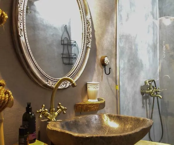 Yro Ханья (Крит)