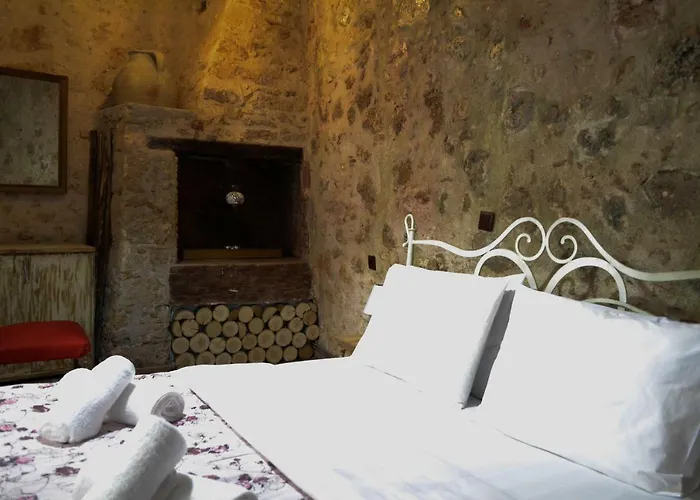 Yro Ханья (Крит)