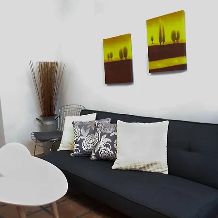 Yro Apartment
