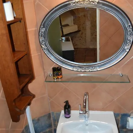 Yro Apartment