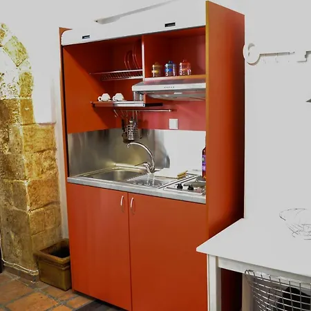 Yro Apartman