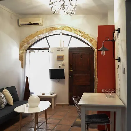 Yro Apartment *