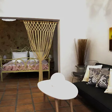 Yro Apartment *